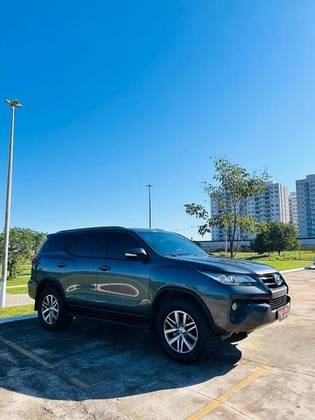 TOYOTA HILUX 2.7 SR 4X2 CD 16V FLEX 4P AUTOMÁTICO TOYOTA HILUX 2.7 SR 4X2 CD 16V FLEX 4P AUTOMÁTICO